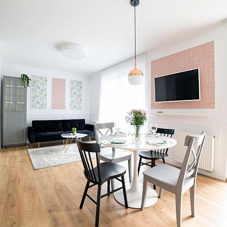 Heaven Apartment In The Old Town With Private Parking Danzig Exterior foto