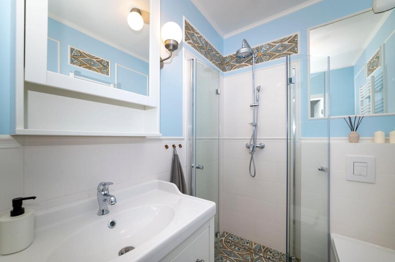 Heaven Apartment In The Old Town With Private Parking Danzig Exterior foto